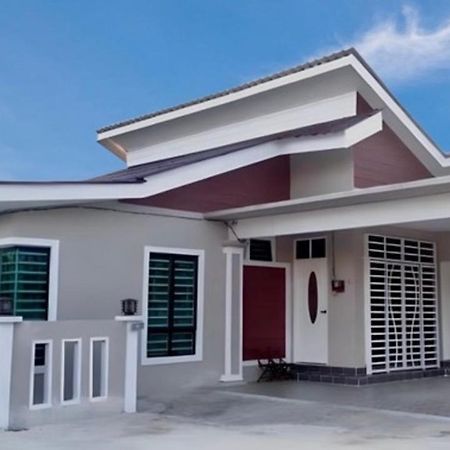 Aina Guest House Kota Bharu Eksteriør bilde