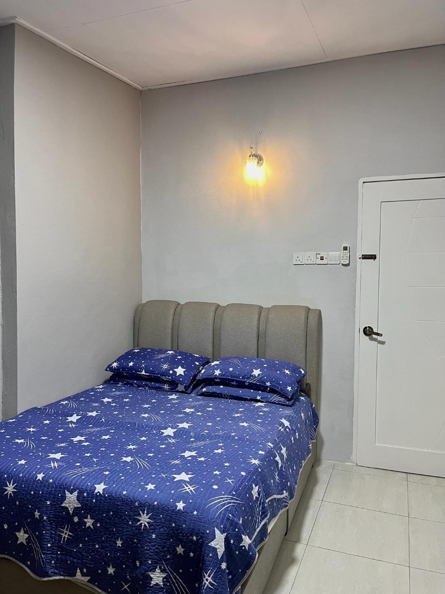 Aina Guest House Kota Bharu Eksteriør bilde