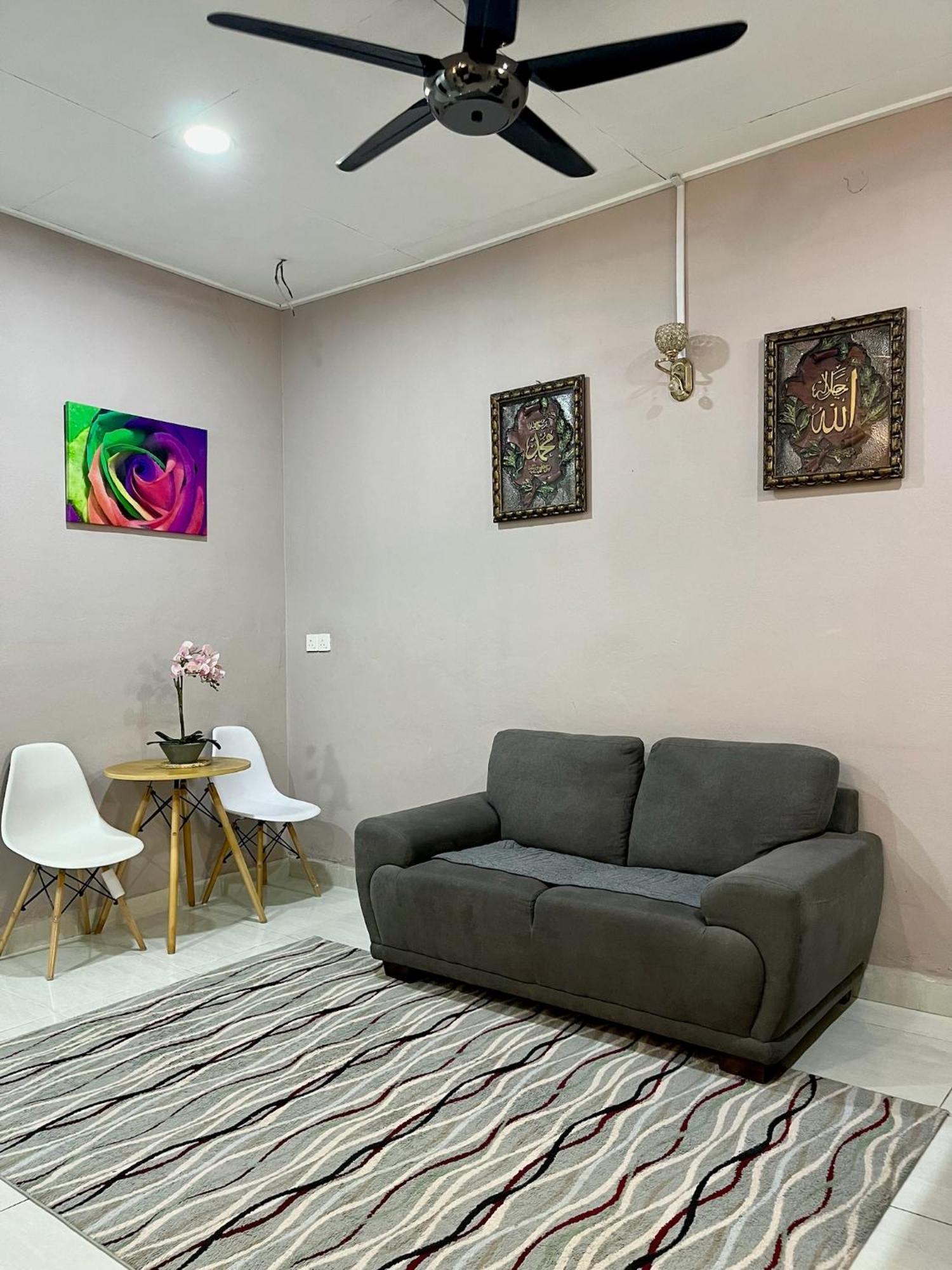 Aina Guest House Kota Bharu Eksteriør bilde