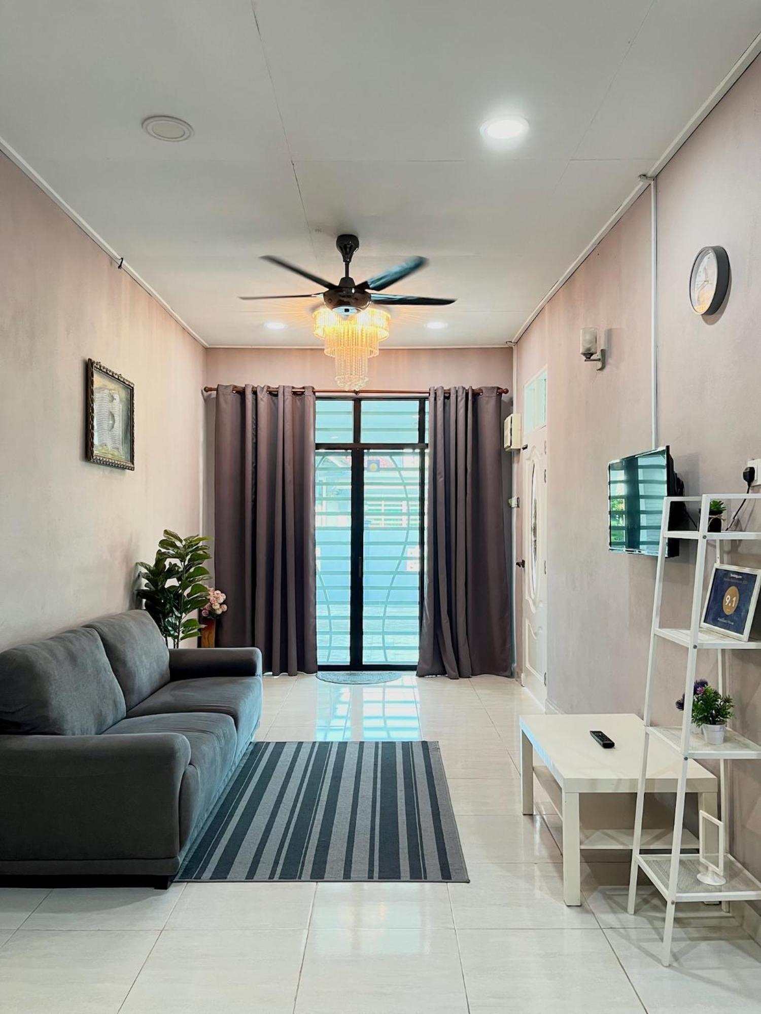 Aina Guest House Kota Bharu Eksteriør bilde